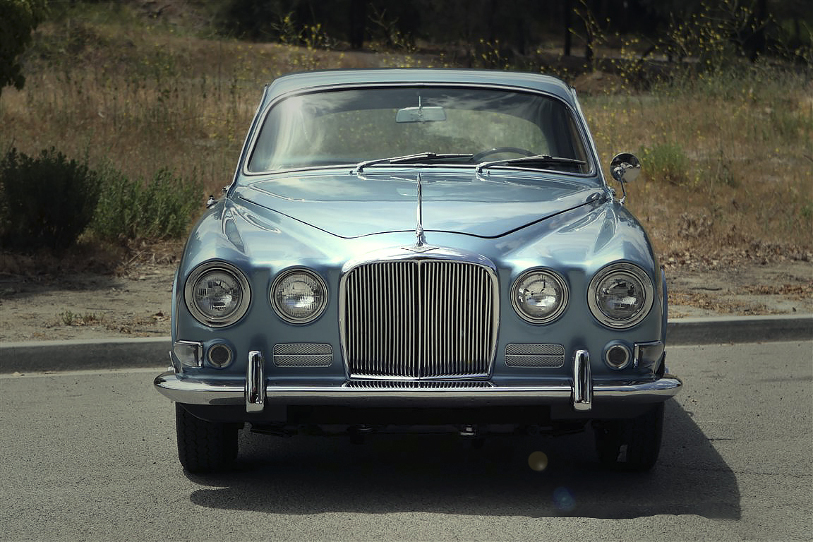 1967 Jaguar 420 road test - Drive