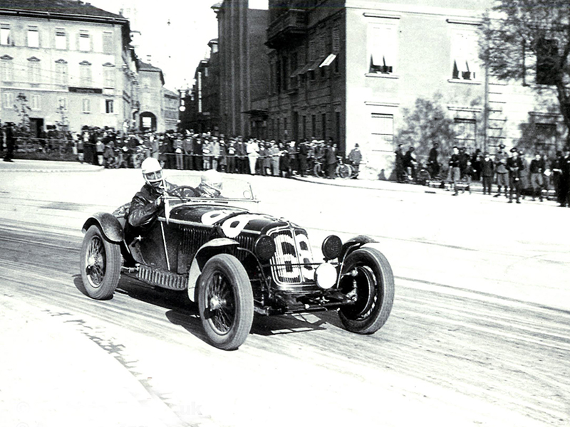 Maserati tipo 26