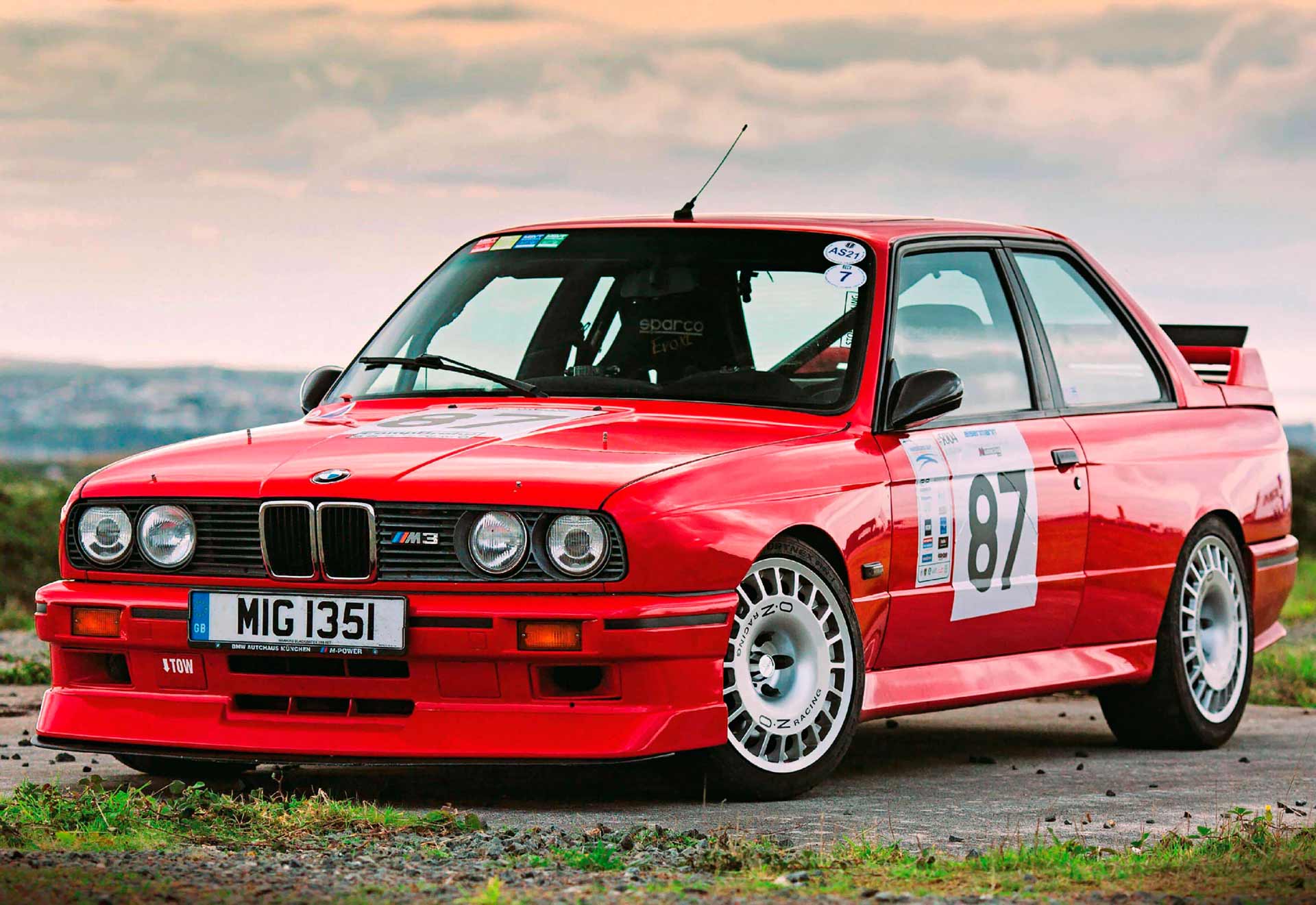 Youan: Bmw E30 M3 Driving Experience