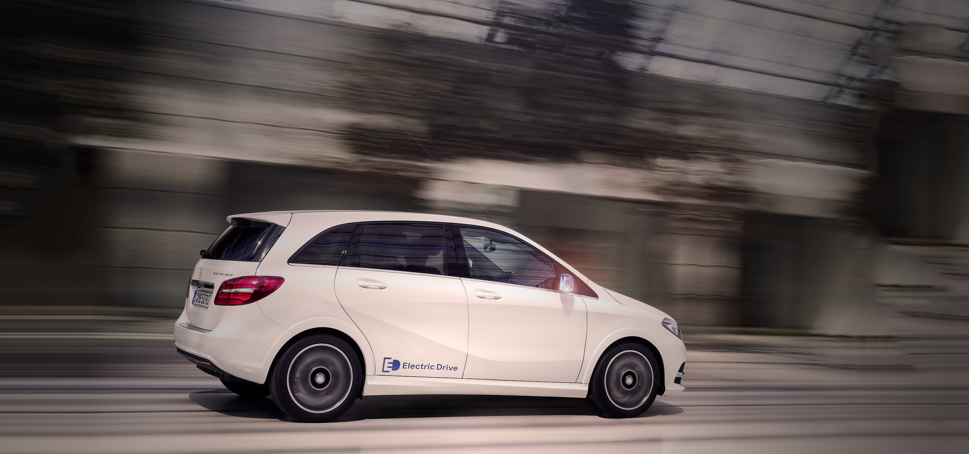 New Mercedes-Benz B-Class Electric Drive - 2015 - Drive