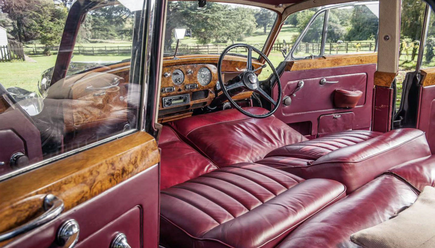 https://drive-my.com/images/mews2015/drive2015/2015drive/1956-Bentley-S1-Countryman-3.jpg