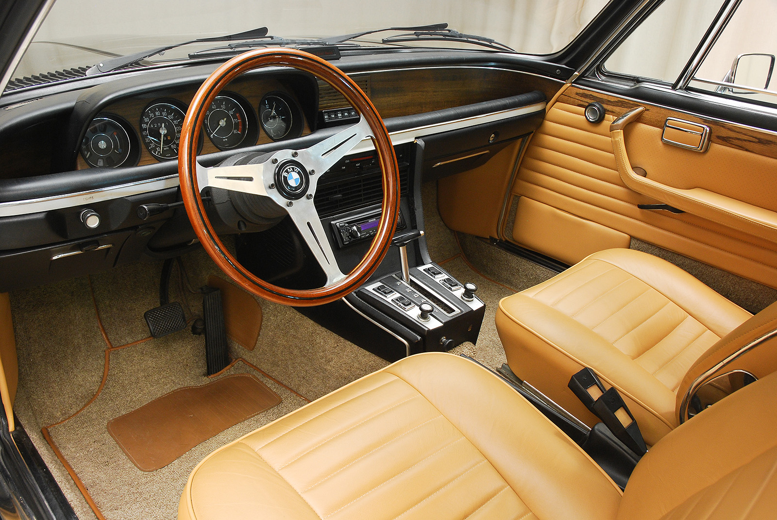 1974-BMW-3.0CS-Coupe-Automatic-E9-01.jpg