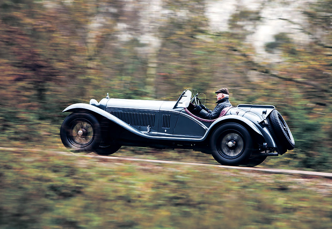 Alfa-Romeo-8C-Touring-Spider-01.jpg