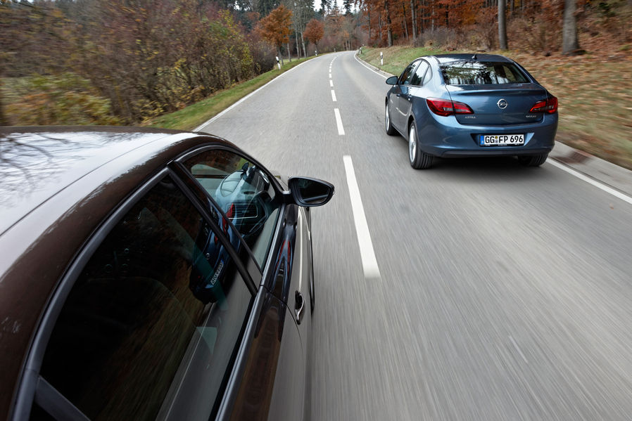 Сравнительный тест Volkswagen Jetta и Opel Astra Sedan