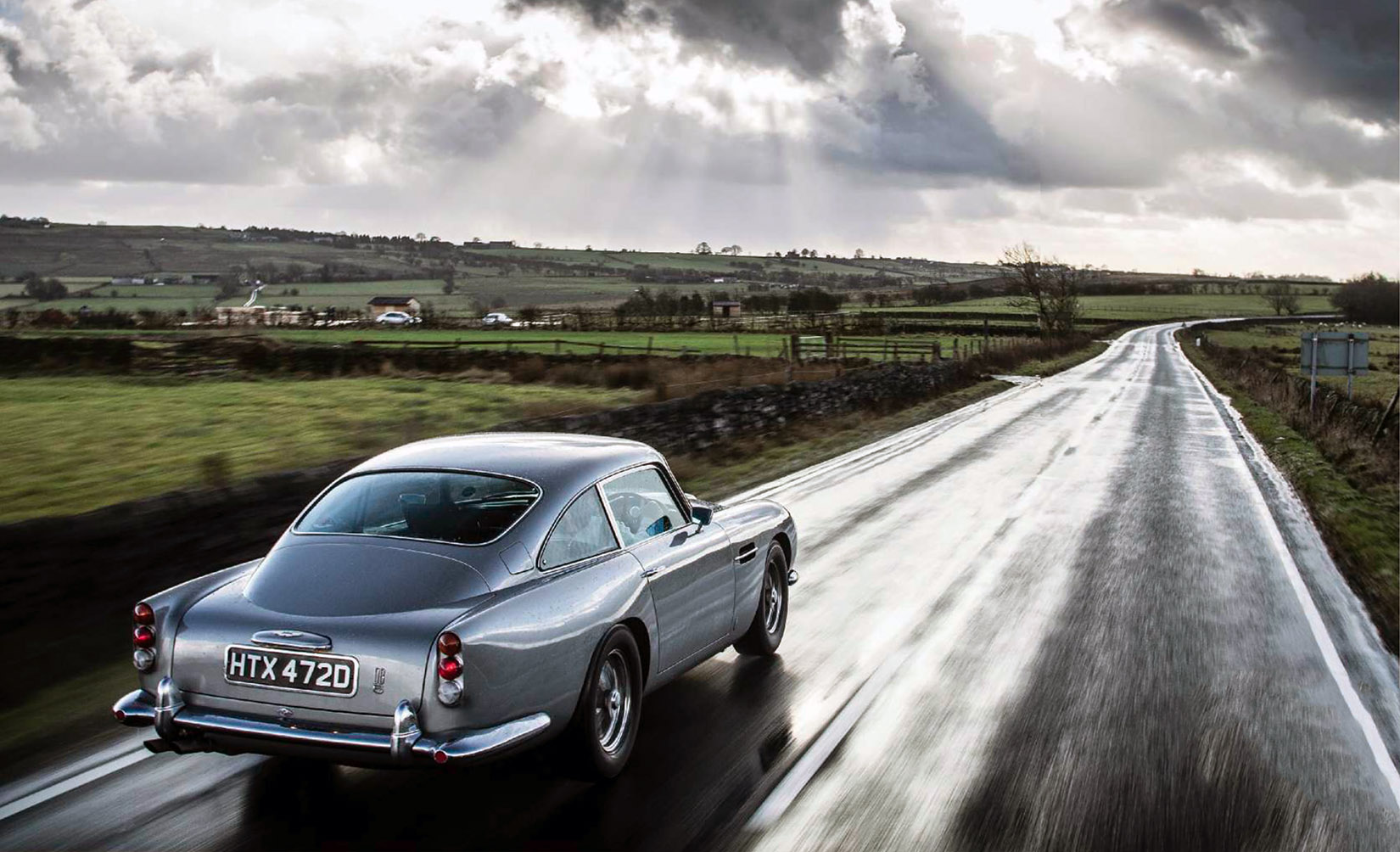 Aston Martin DB5 test-drive