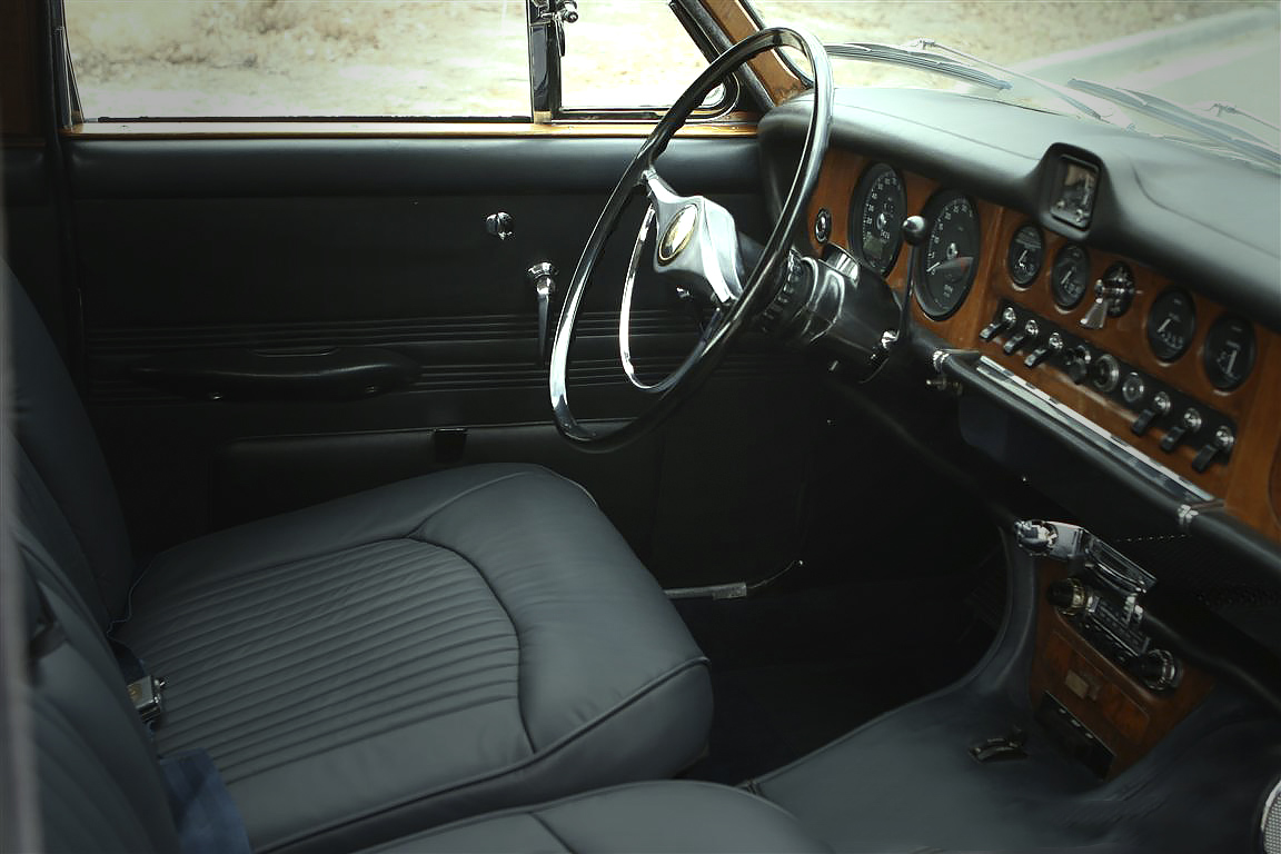 1967 Jaguar 420 road test