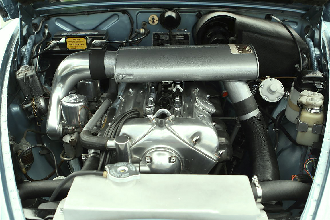 1967 Jaguar 420 road test