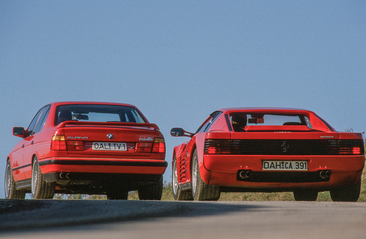 Ferrari Testarossa vs. BMW M5 E34 - 1990 giant road test