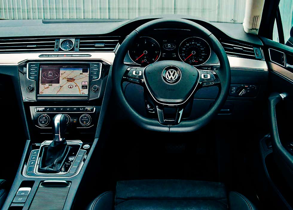 Road test 2016 Volkswagen Passat Estate GT 2.0 Bi-TDI 240 PS 7-speed DSG 4Motion - INTERIOR