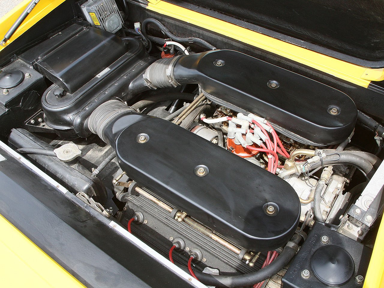 1986 Lamborghini Jalpa 3500 V8 engine