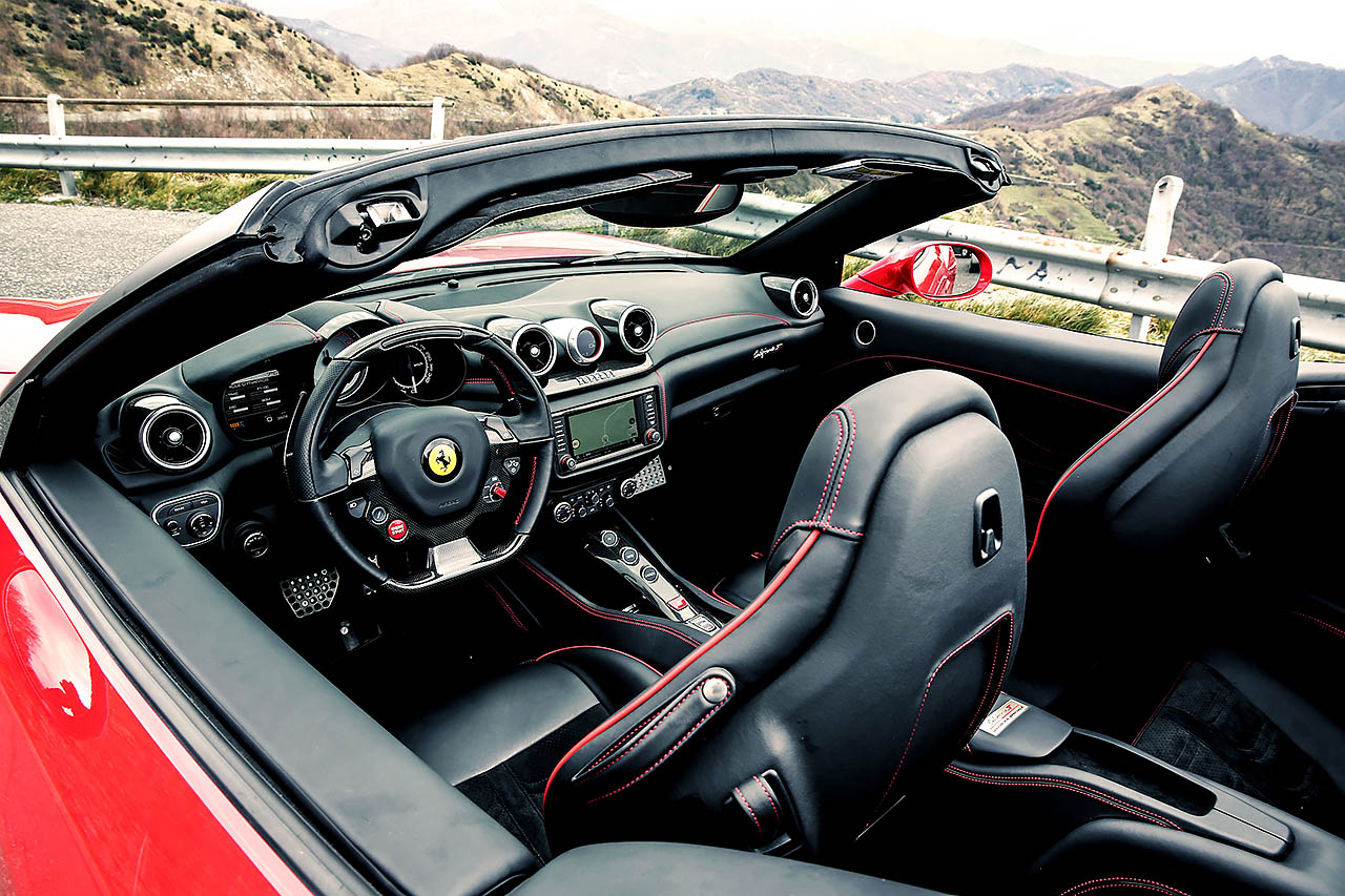 2016 Ferrari California T HS