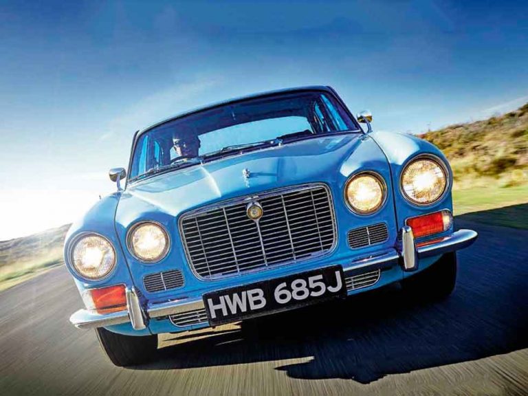 1970 Jaguar XJ6 2.8 Manual Gearbox Series 1 road test Drive