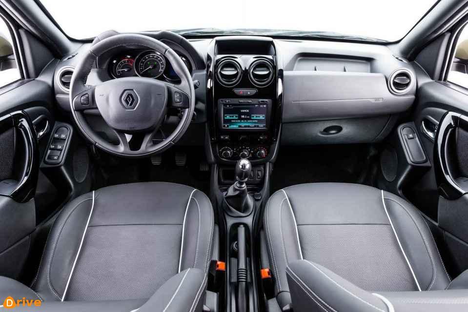 2018 Renault Duster Oroch interior