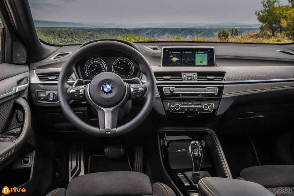 2018 BMW X2 interior