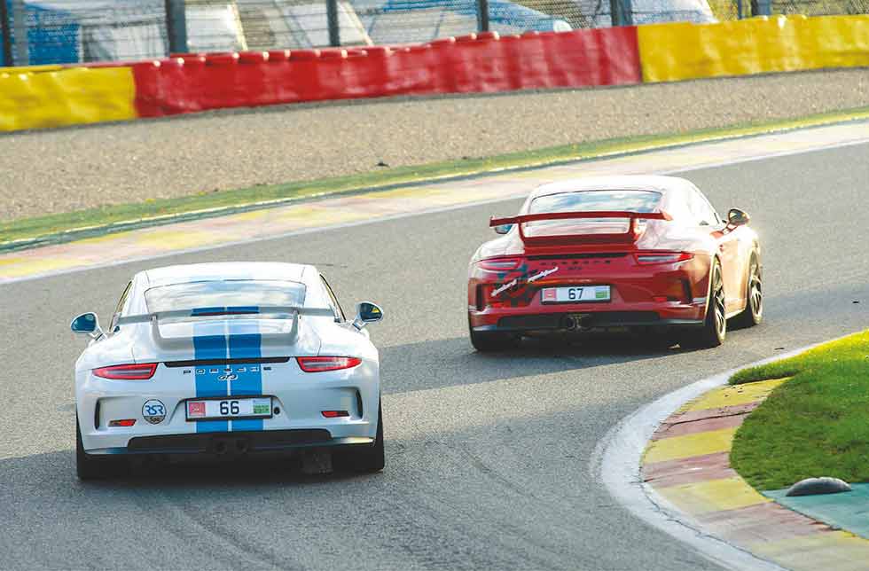 Standard 2015 Porsche 911 GT3 991 vs. Modified programme run by Ron Simons Racing (RSR)