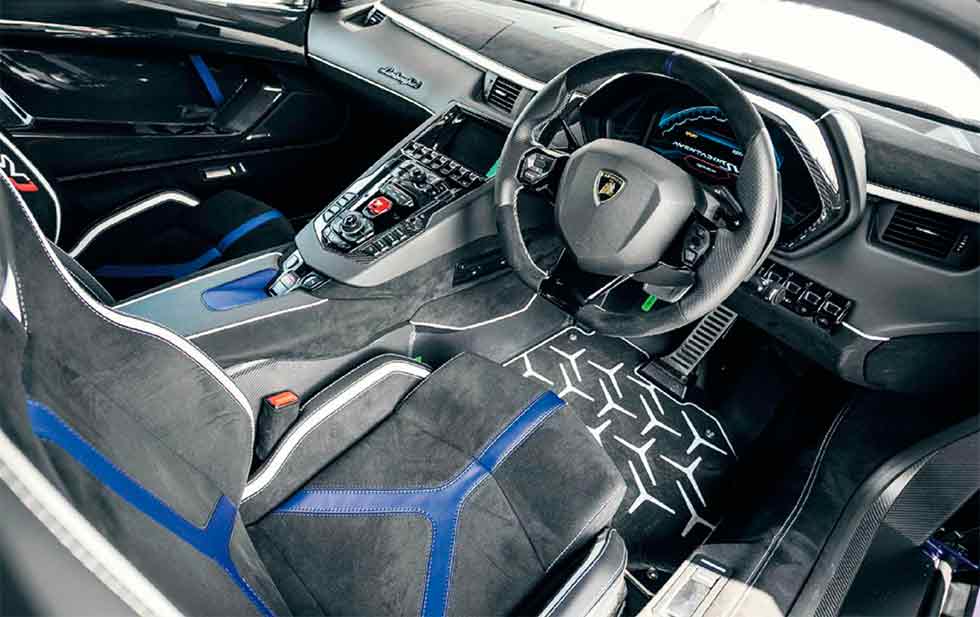 2020 Lamborghini Aventador SVJ - driven in India