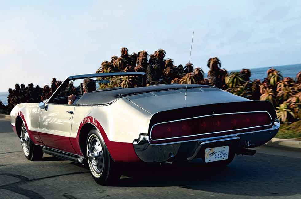 1967 Oldsmobile 'Mannix' Toronado Roadster - road test